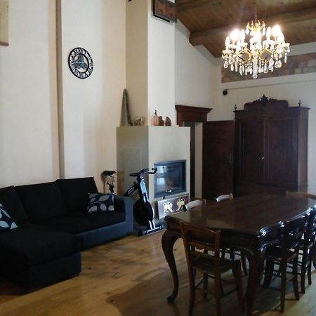 ルーゴ Antico Casale Dei Sogni Agriturismoゲストハウス エクステリア 写真