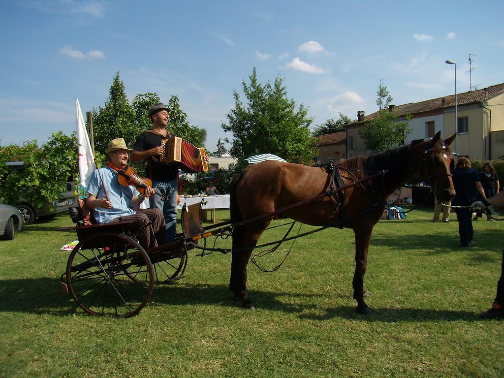 ルーゴ Antico Casale Dei Sogni Agriturismoゲストハウス エクステリア 写真